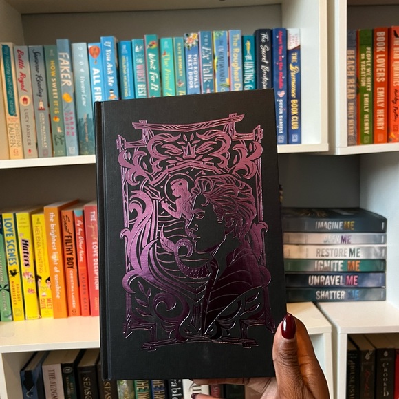 Only a monster by Vanessa Len special edition - Picture 4 of 8